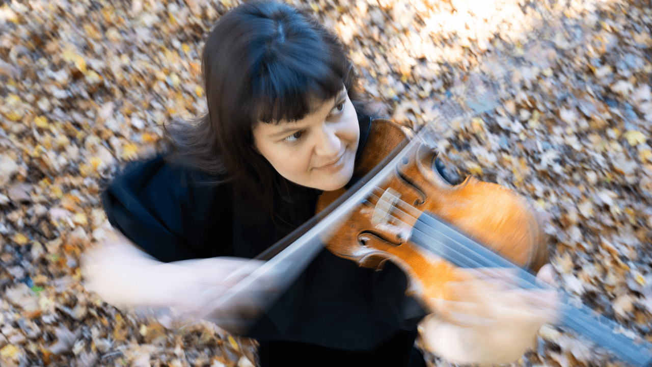 Malwina Sosnowski - Violinist | professional, approachable & creative.